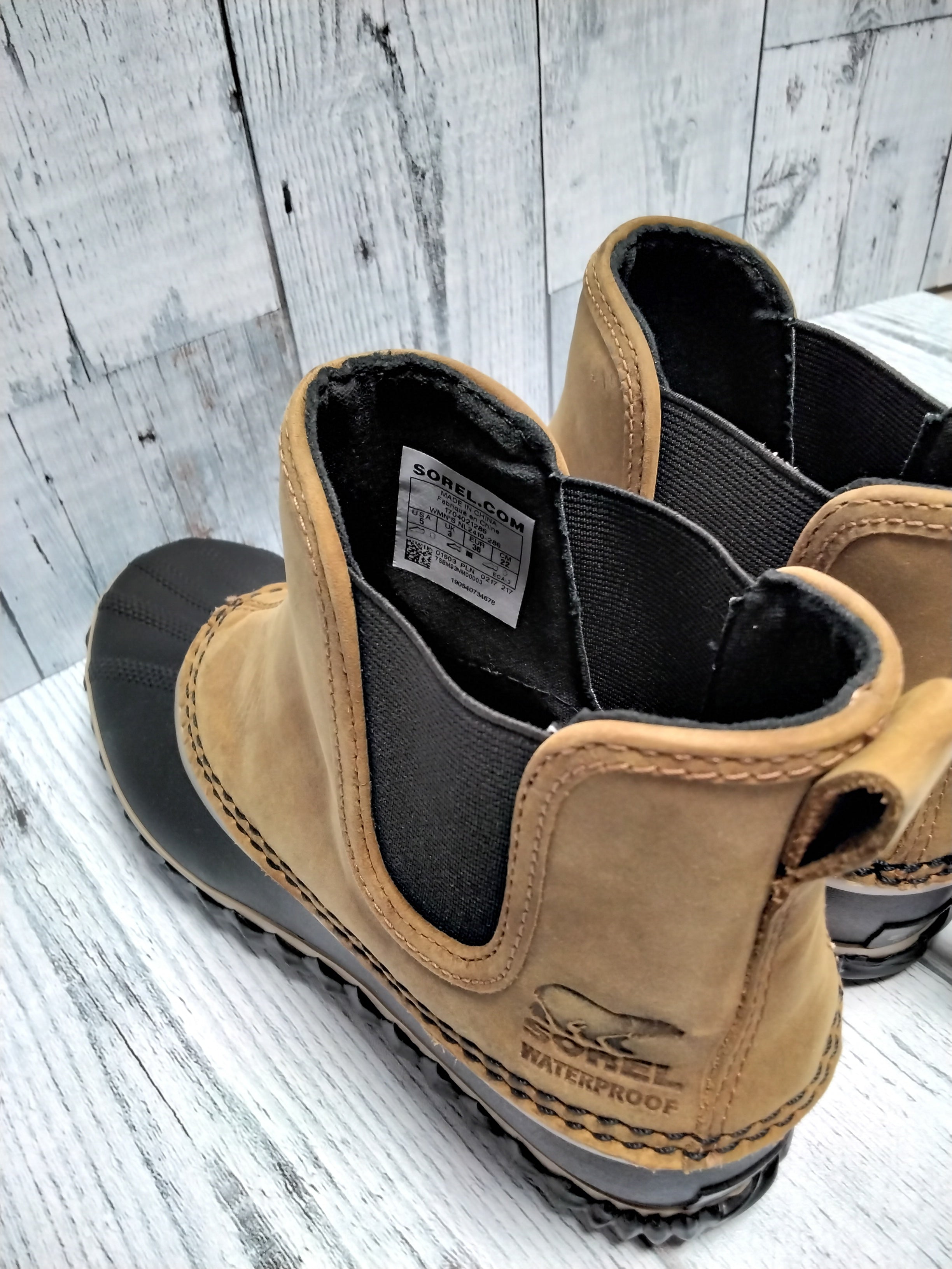 Sorel Women's Out N About Chelsea-w Cold Weather Boot, Tan/Brown, Sz 5 (7761761075438)
